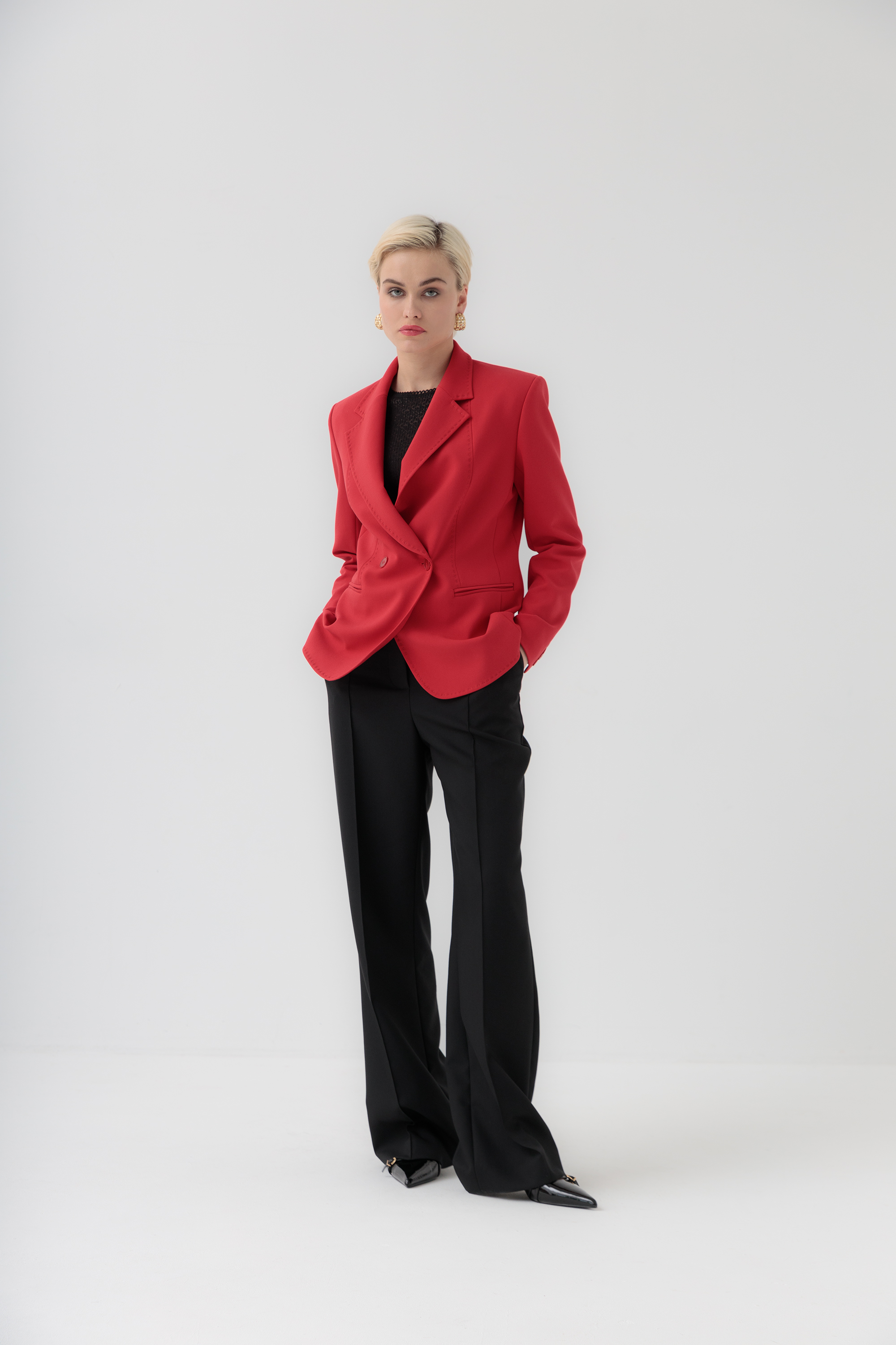 Приталенный двубортный жакет Кьянни