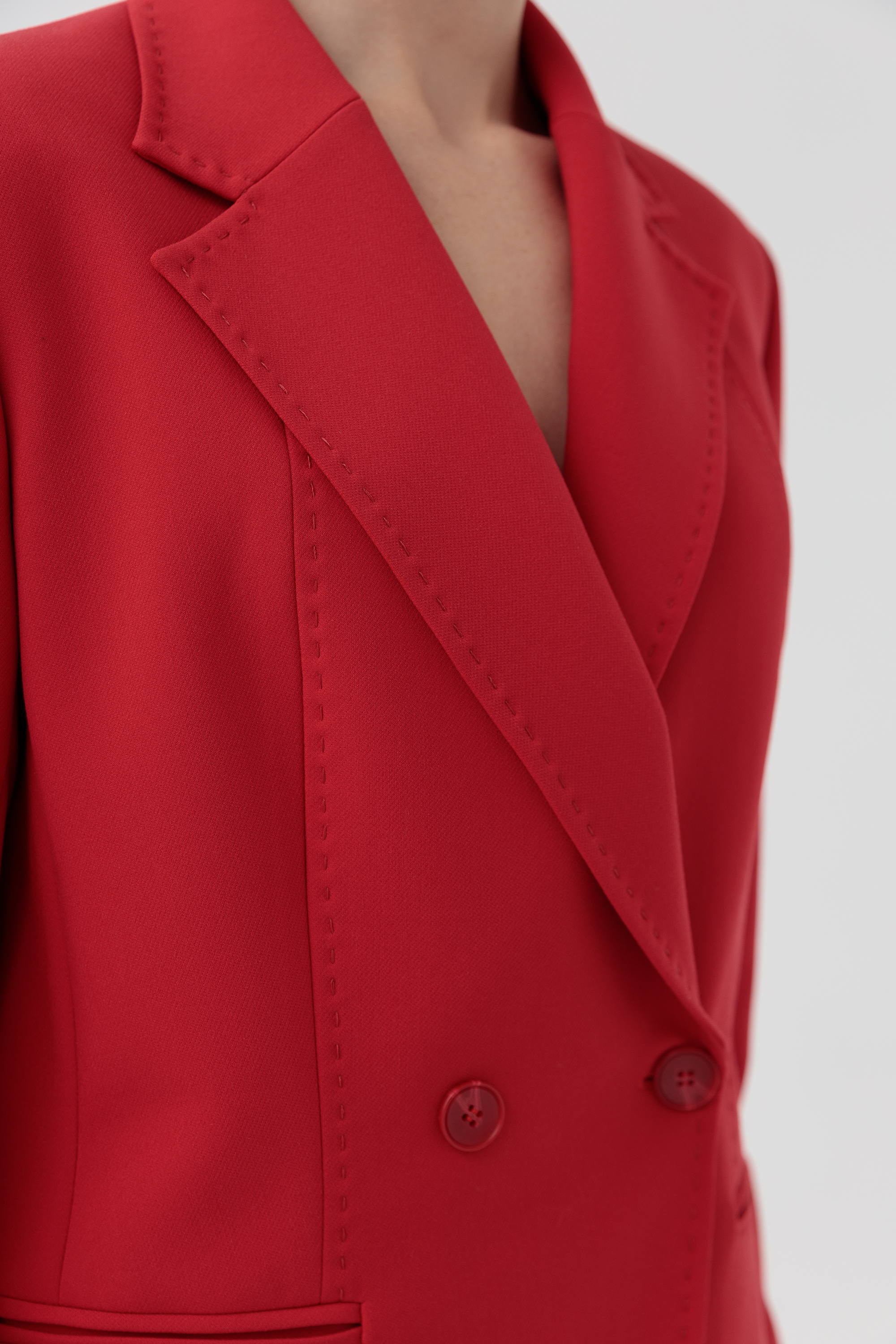 Приталенный двубортный жакет Кьянни