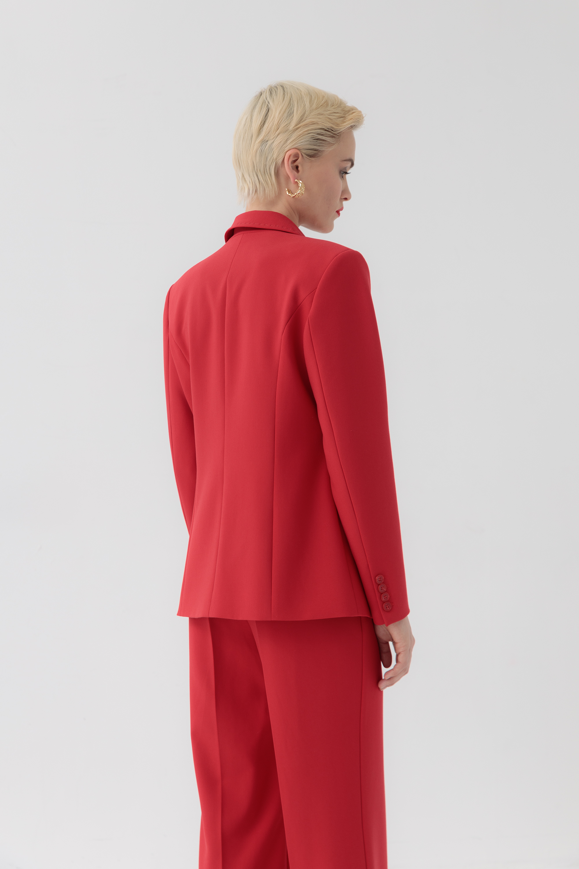 Приталенный двубортный жакет Кьянни