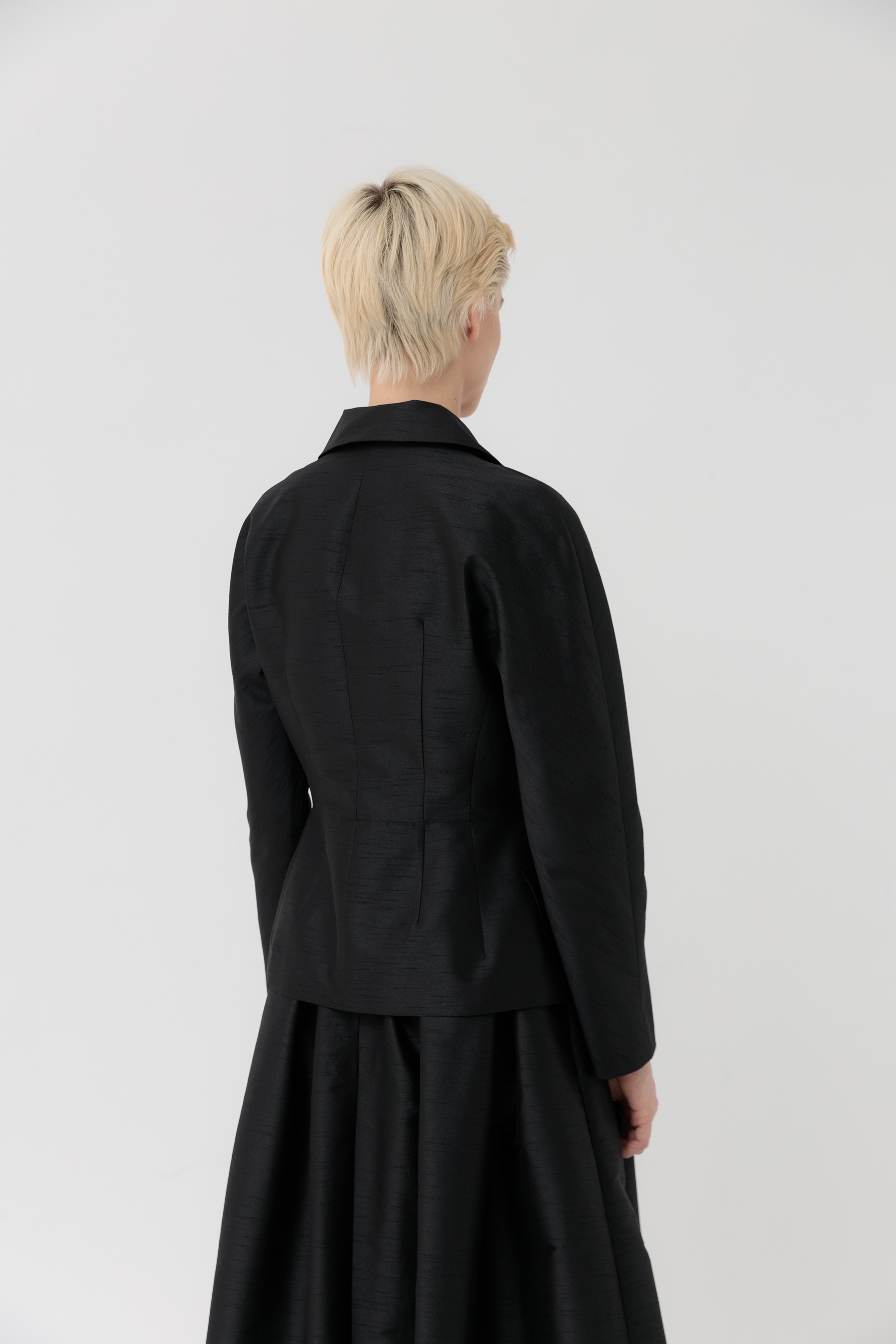 Приталенный жакет Тольфа