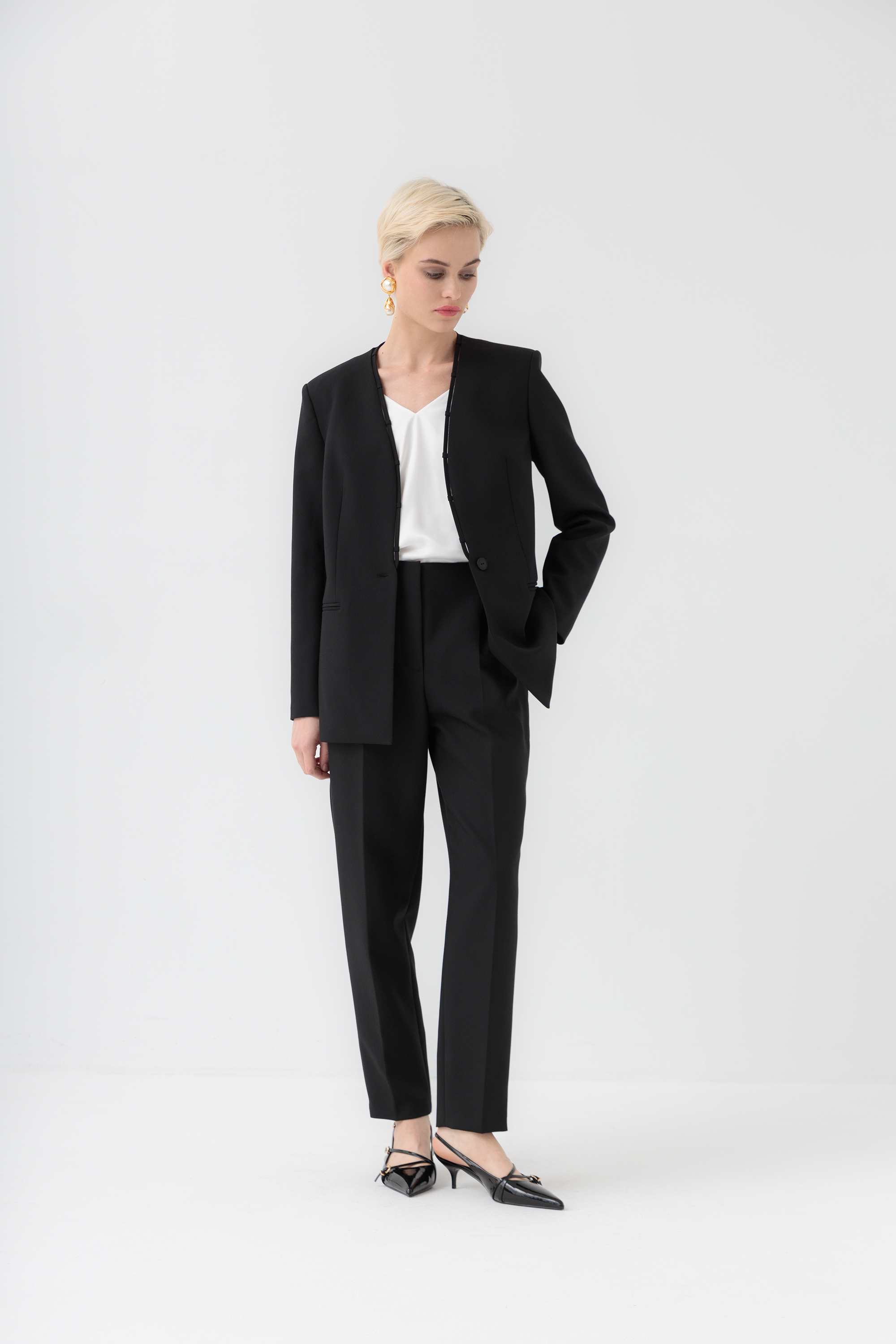 Черный жакет на поясе Стильвио