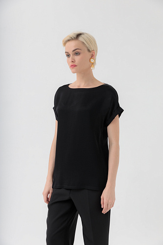 Черный топ с перемычкой Алькамо